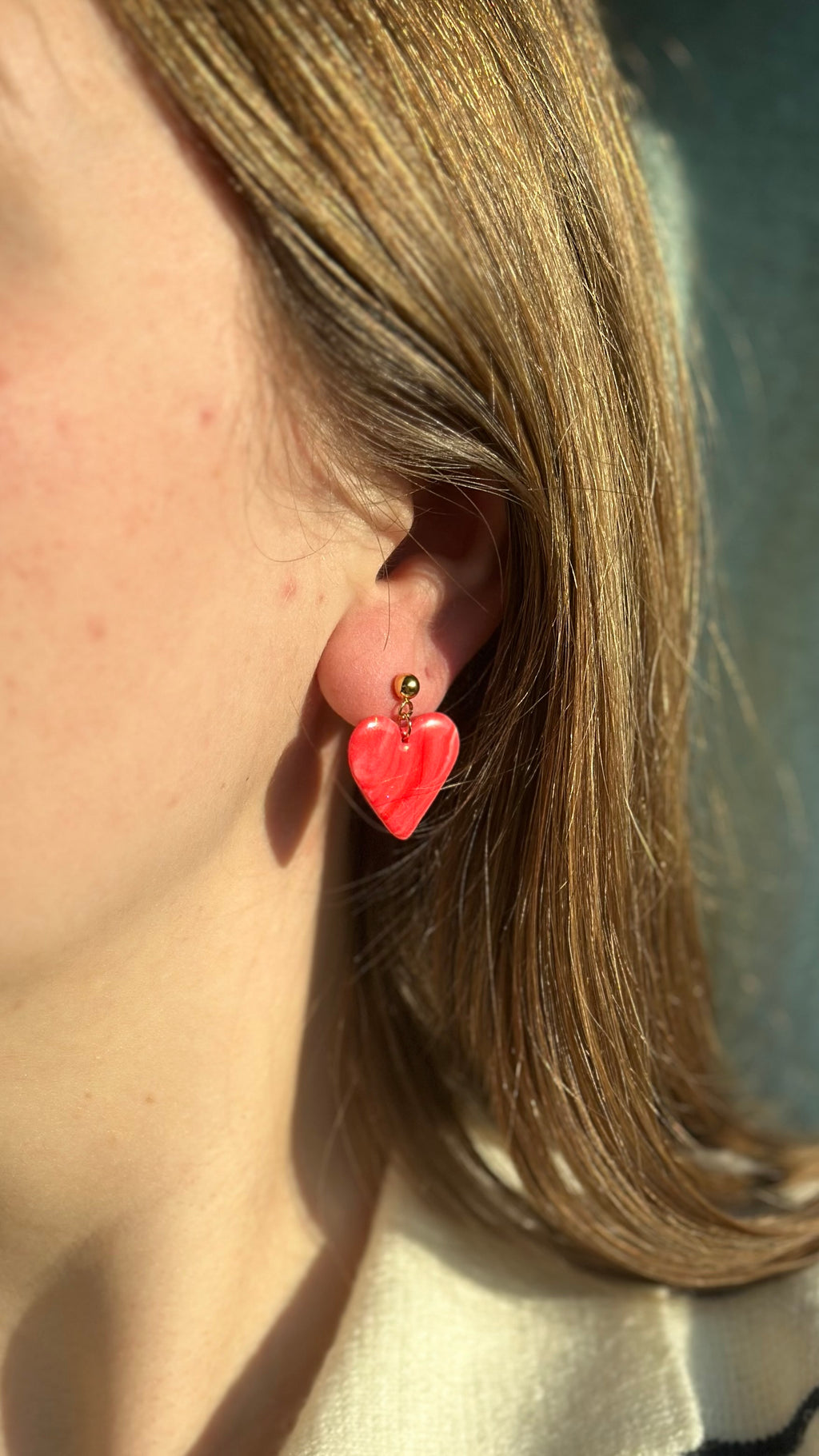 Boucles d'oreilles coeur rouge