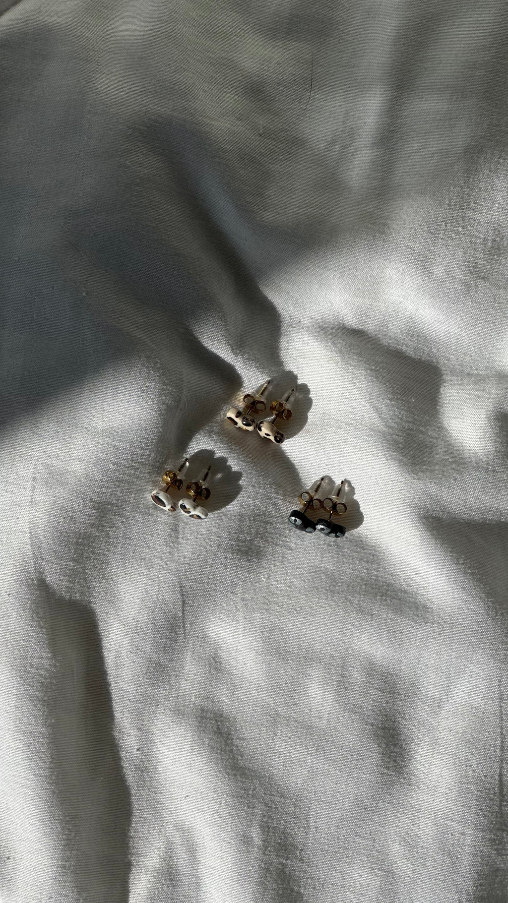 Puces d’oreilles cœur noir léopard