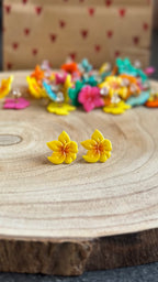 Puce d’oreille fleur d’hibiscus jaune