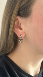 Boucle d’oreille goûte beige léopard
